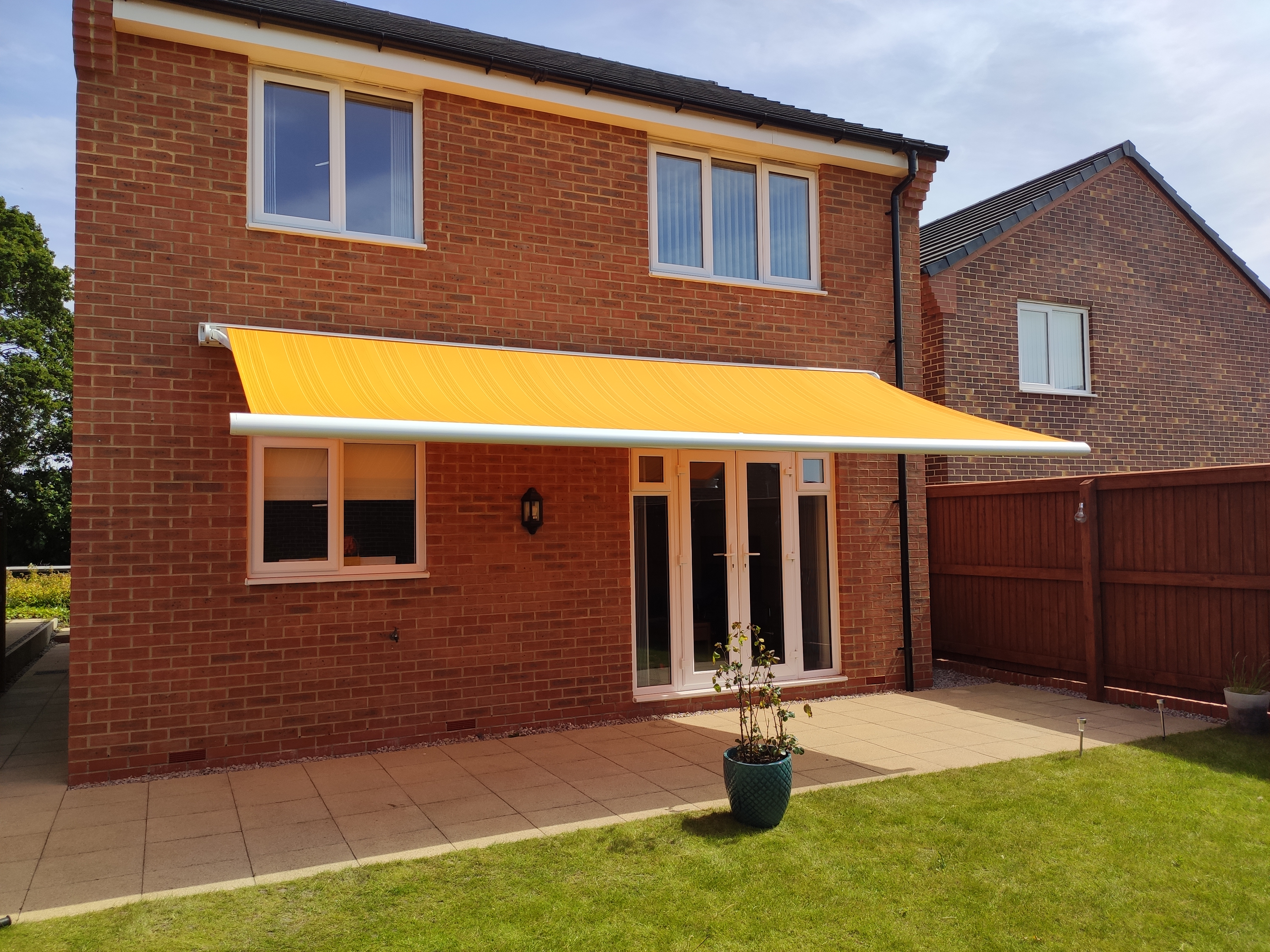 Patio Awnings Chester, Wirral, Cheshire, North Wales | Blinds by Dencas